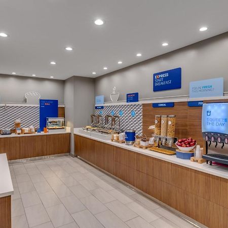 Holiday Inn Express & Suites - Hawaiian Gardens By Ihg Esterno foto