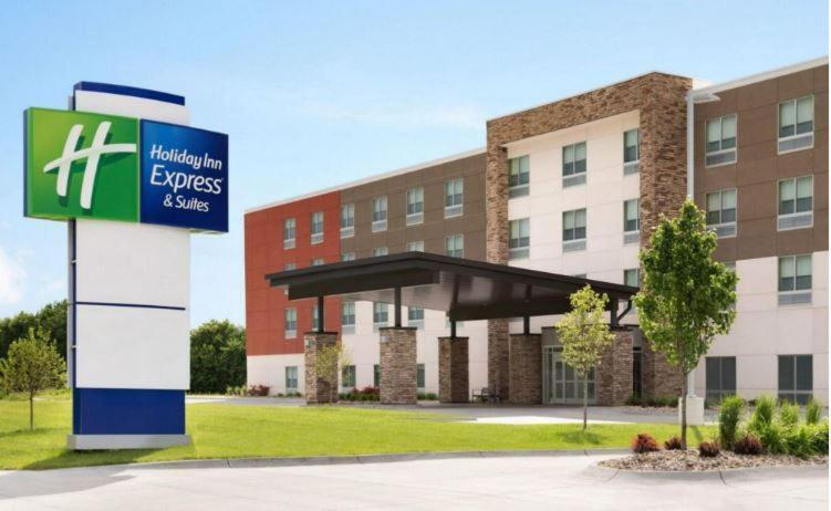 Holiday Inn Express & Suites - Hawaiian Gardens By Ihg Esterno foto