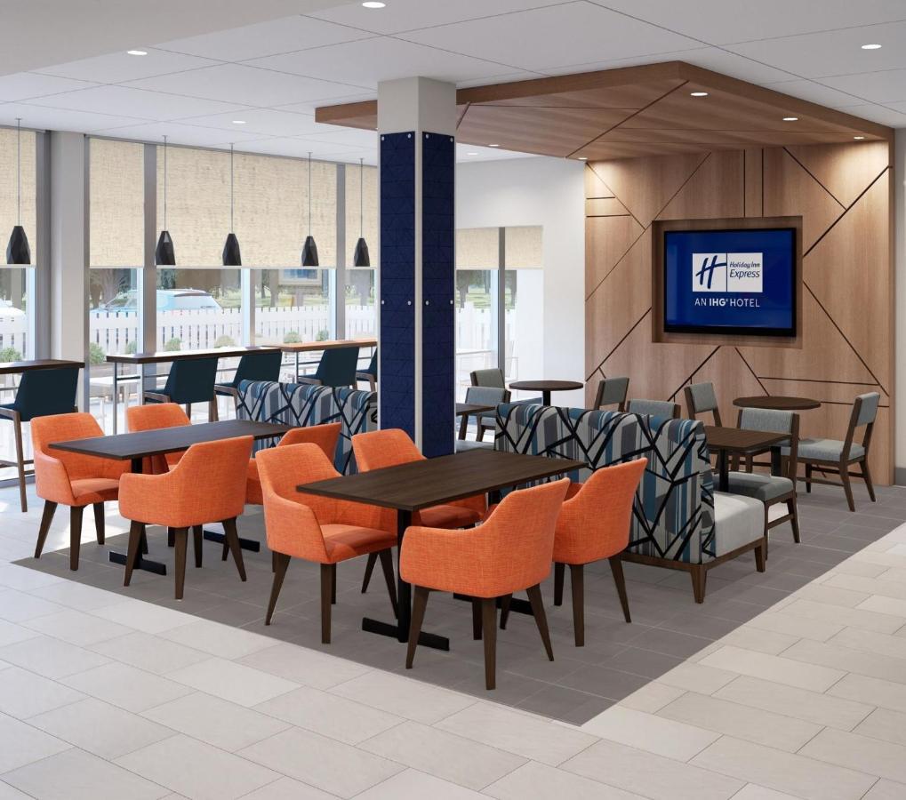 Holiday Inn Express & Suites - Hawaiian Gardens By Ihg Esterno foto