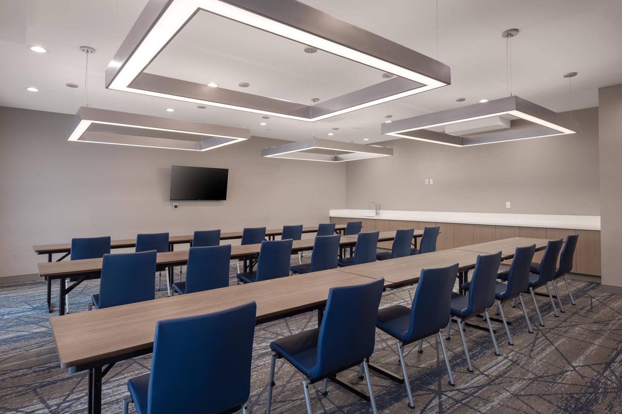 Holiday Inn Express & Suites - Hawaiian Gardens By Ihg Esterno foto